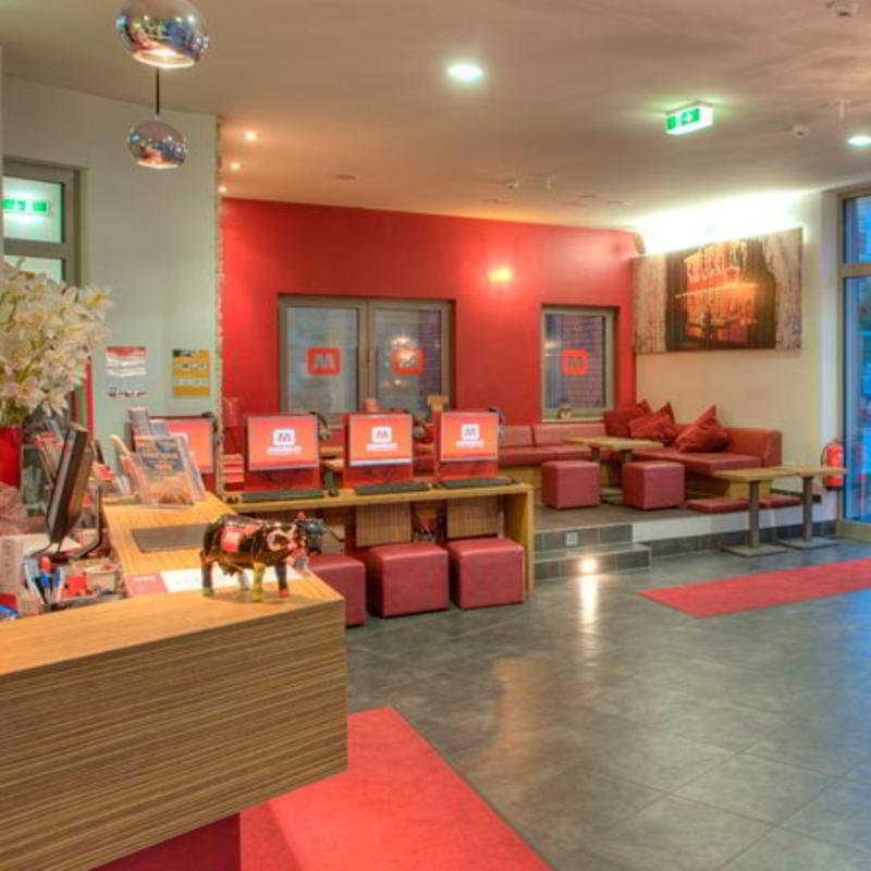 Meininger Hotel Berlin Alexanderplatz Esterno foto